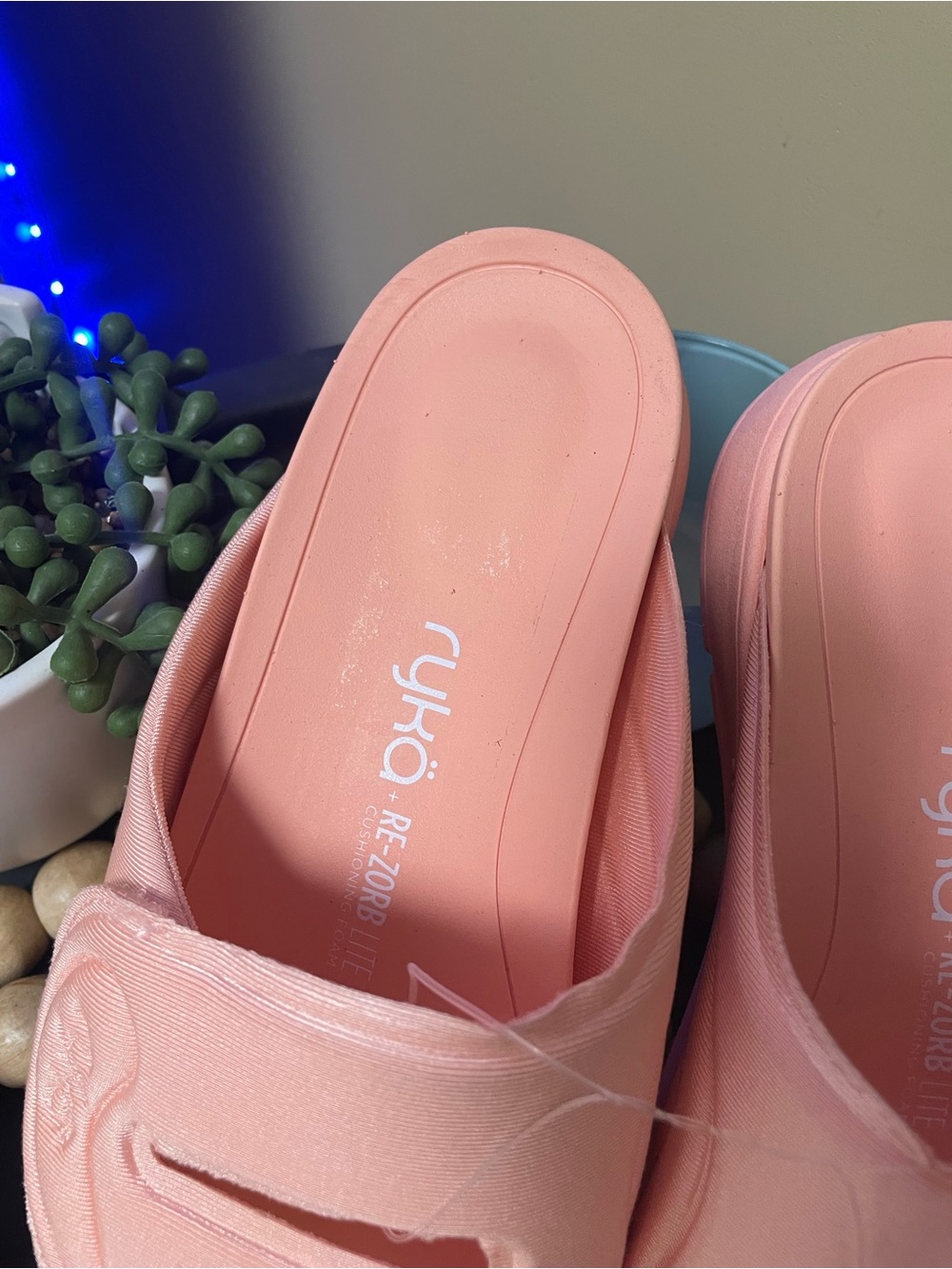 Ryka Women Tao Recovery Slides nwot - Picture 4 of 5